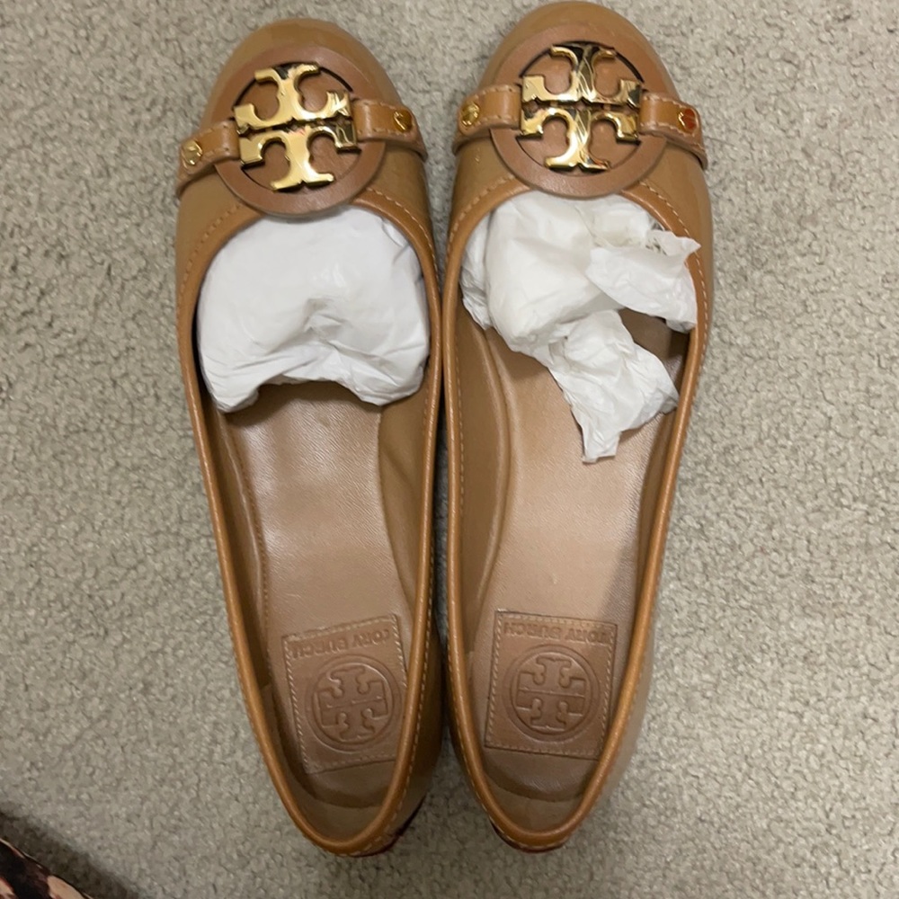 Tory Burch Aaden patent flats. Size 6.5